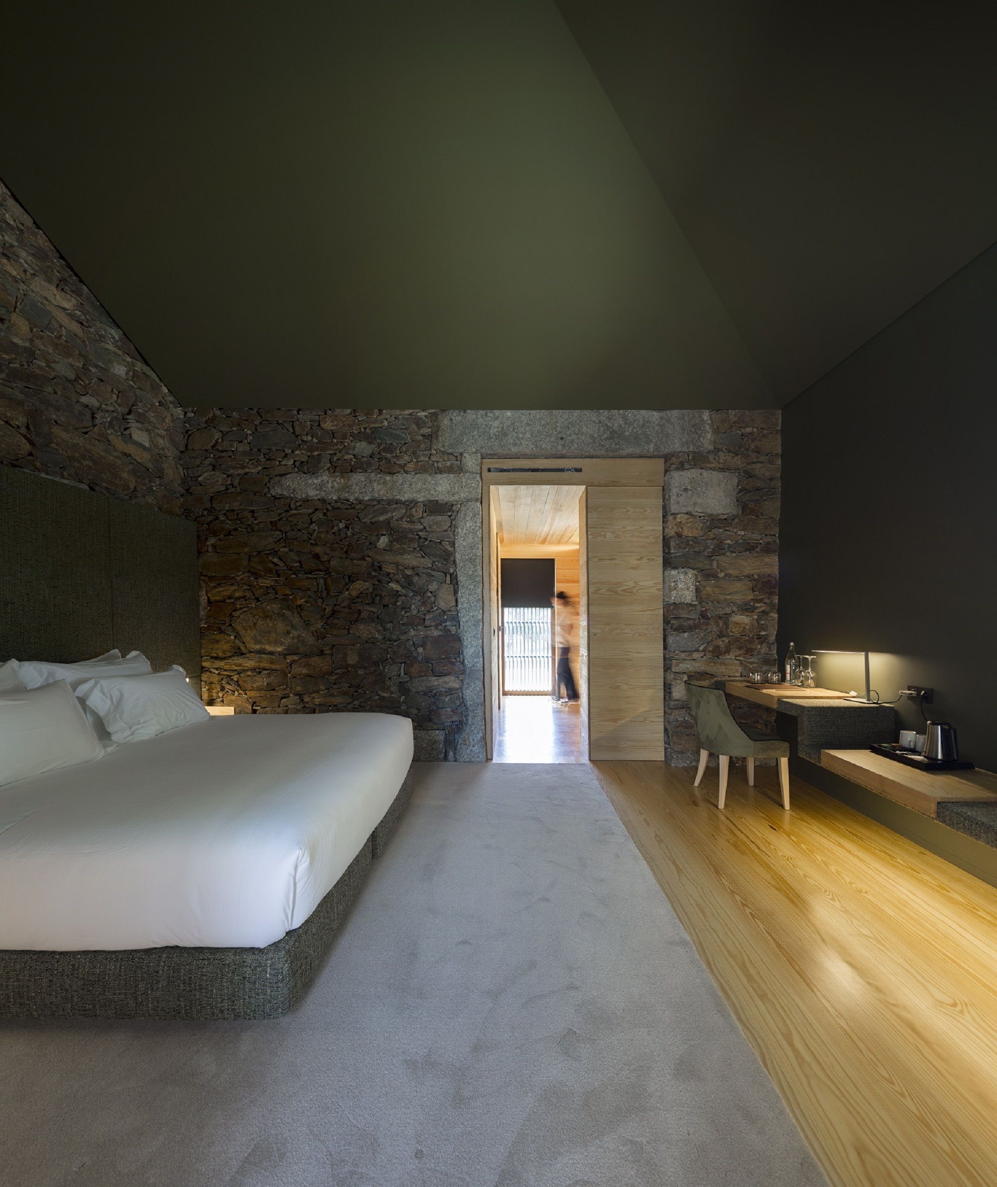 Minibar, in-room safe, soundproofing, free WiFi