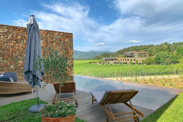 Minibar, caja fuerte, sistema de insonorización y wifi gratis