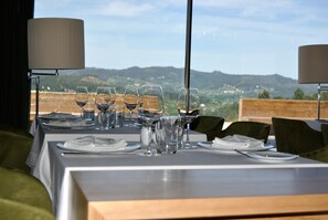 Breakfast, lunch, dinner served; Regional cuisine  - Monverde - Wine Experience Hotel by Unlock Hotels (Amarante)