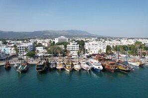 Front of property - Jasmine Hotel Apartments (Kos)