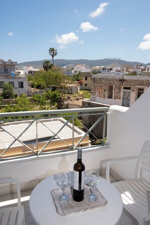 Apartment, 1 Bedroom, Courtyard View