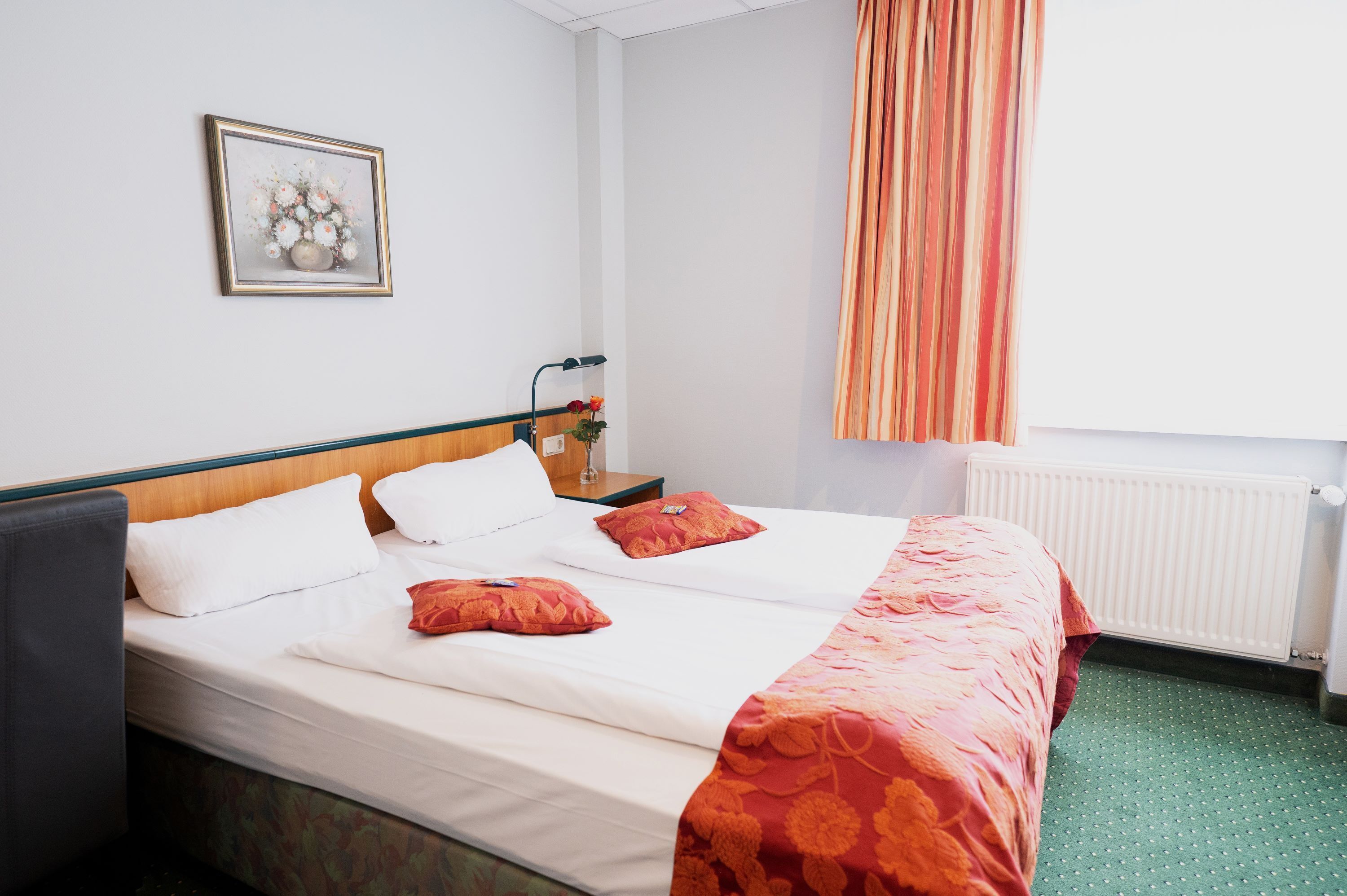 Doppelzimmer | Zimmersafe, Schreibtisch, Bügeleisen/Bügelbrett, kostenlose Babybetten