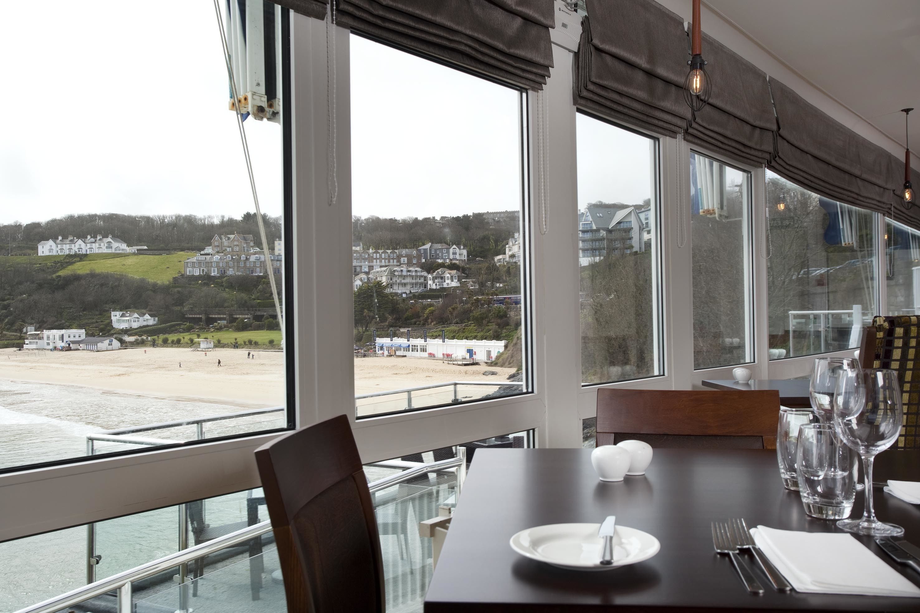 breakfast, lunch, dinner served; regional cuisine