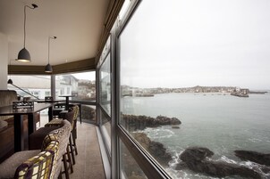 酒吧（店内  ）