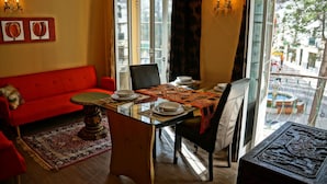 Dining - Lagos Center Studios (Lagos)