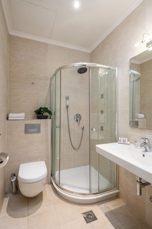 Classic Double Room | Bathroom | Free toiletries, towels - Blasius Residence (Dubrovnik)