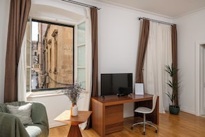 Classic Double Room | City view