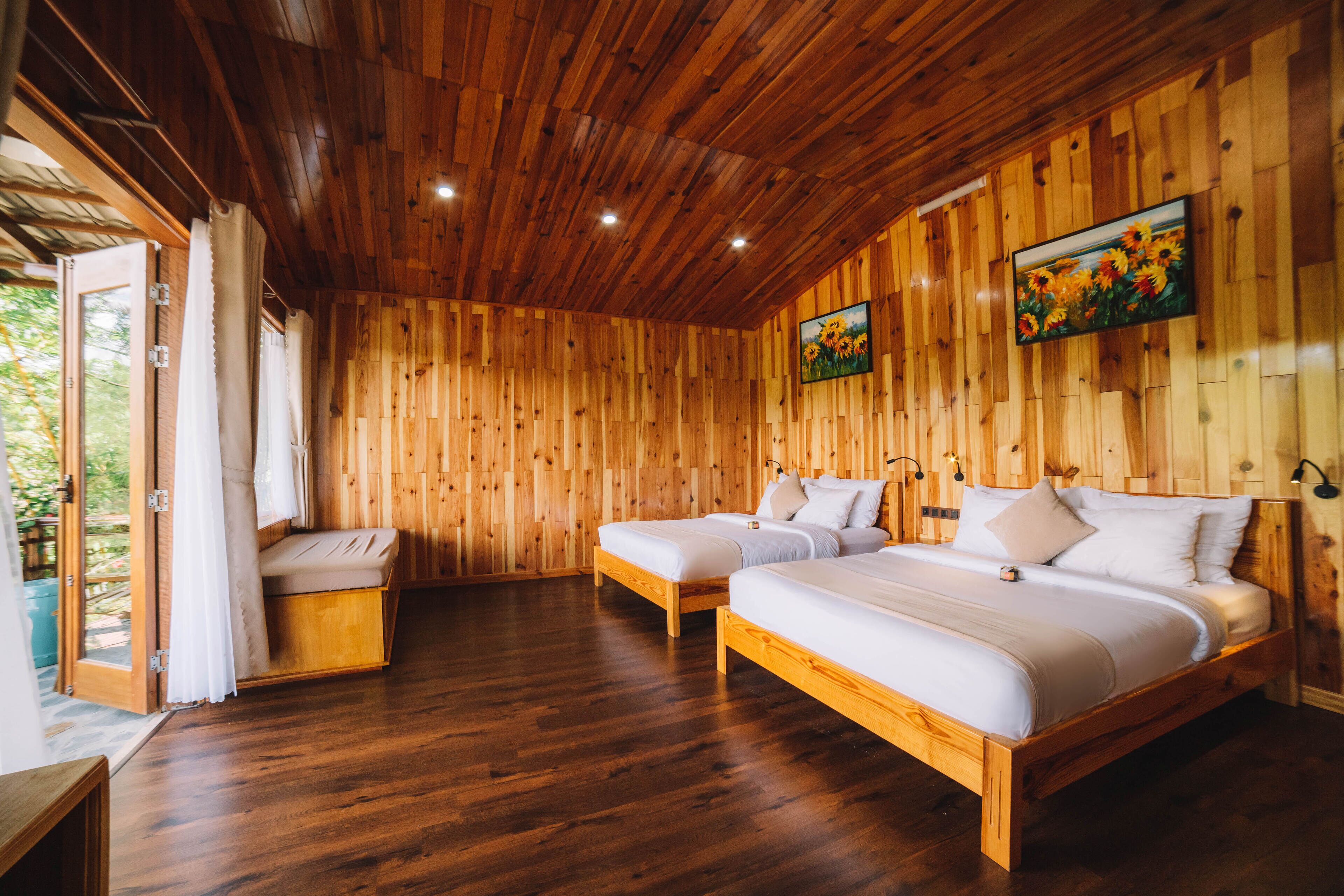 1 bedroom, premium bedding, minibar, in-room safe