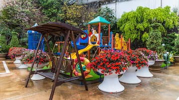 Área de juegos infantiles al aire libre