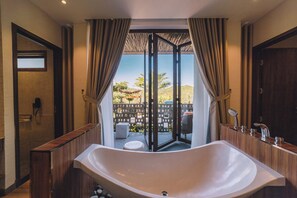 Premium bedding, minibar, in-room safe, desk - Zen Valley Dalat (Da Lat)