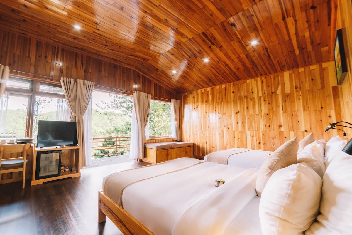 1 kamar tidur, seprai premium, minibar, dan brankas