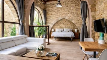 Suite El Tinell | 4 bedrooms, premium bedding, memory-foam beds, in-room safe