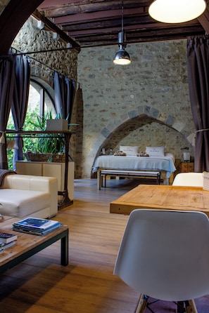 Suite El Tinell | 4 Schlafzimmer, hochwertige Bettwaren, Betten mit Memory-Foam-Matratzen