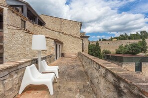 Exterior - AS Palau dels Alemanys (Girona)