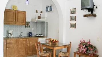 Studio | In-room dining