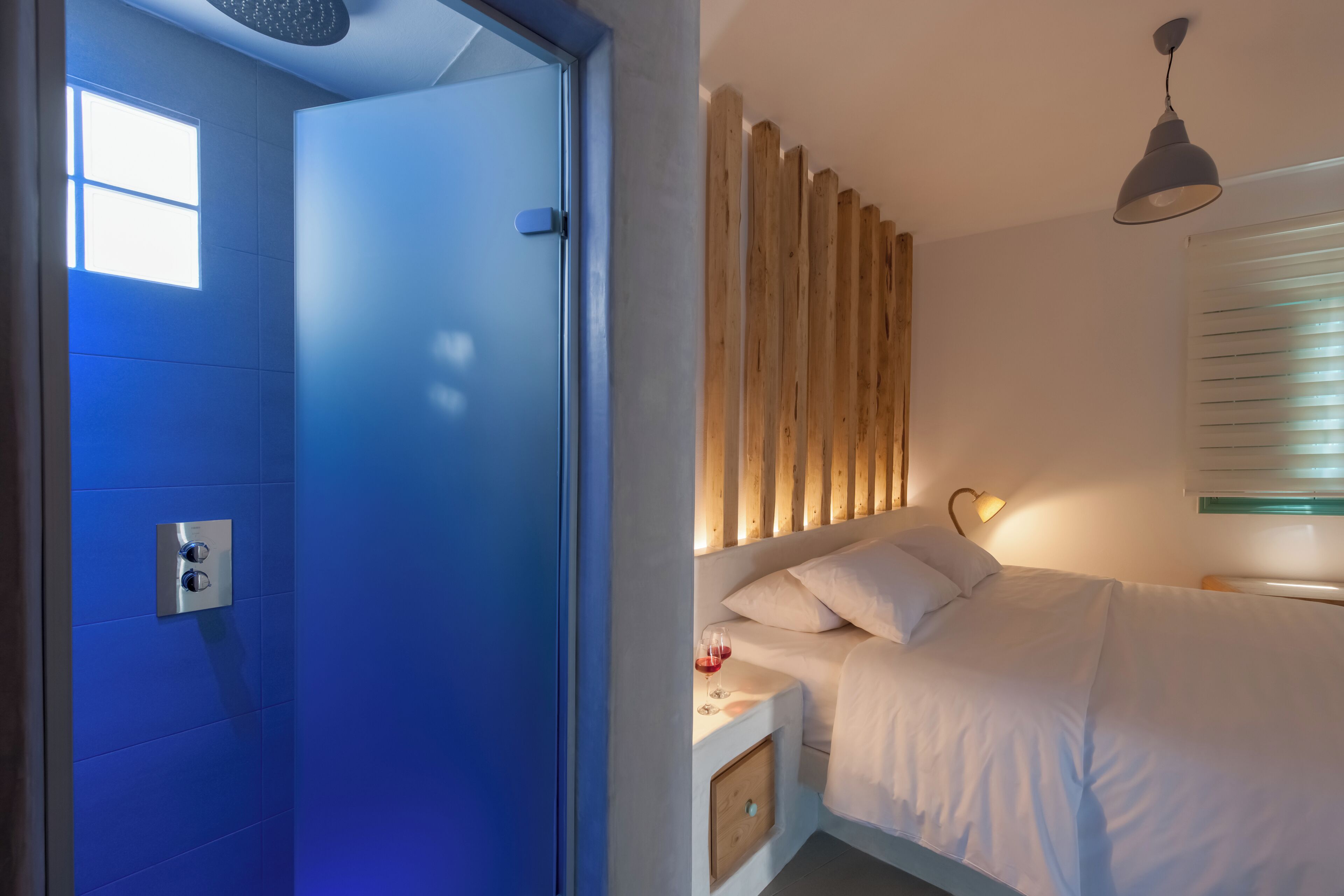 Premium Suite, Plunge Pool, Caldera view | Bagno | Doccia, doccia idromassaggio, set di cortesia gratuito, asciugacapelli