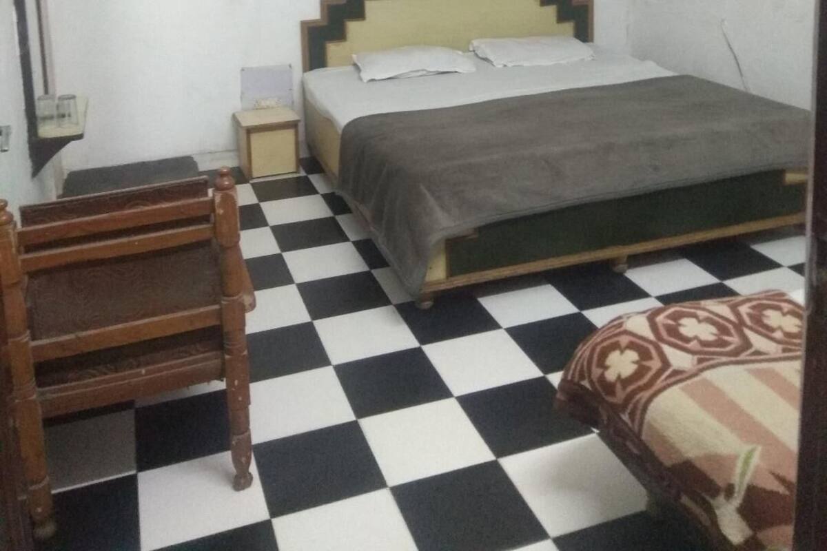 Triple Room | Peti besi dalam bilik, kalis bunyi, Wi-fi percuma