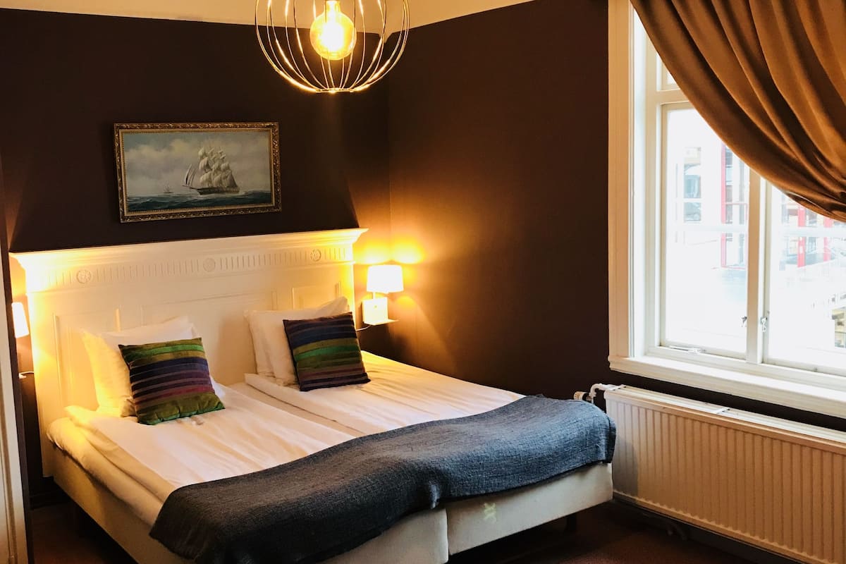 family double room, annex building | 1 bedroom, individually decorated, individually furnished