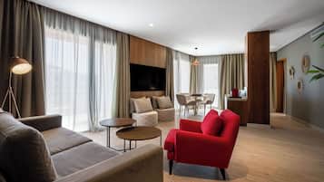 Suite, Terrace | 1 bedroom, down comforters, Select Comfort beds, minibar