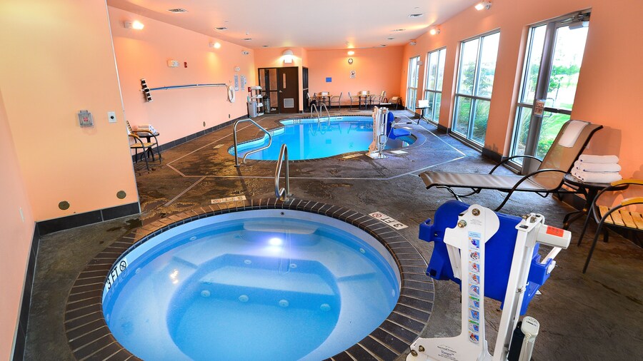 Baymont by Wyndham Grand Forks