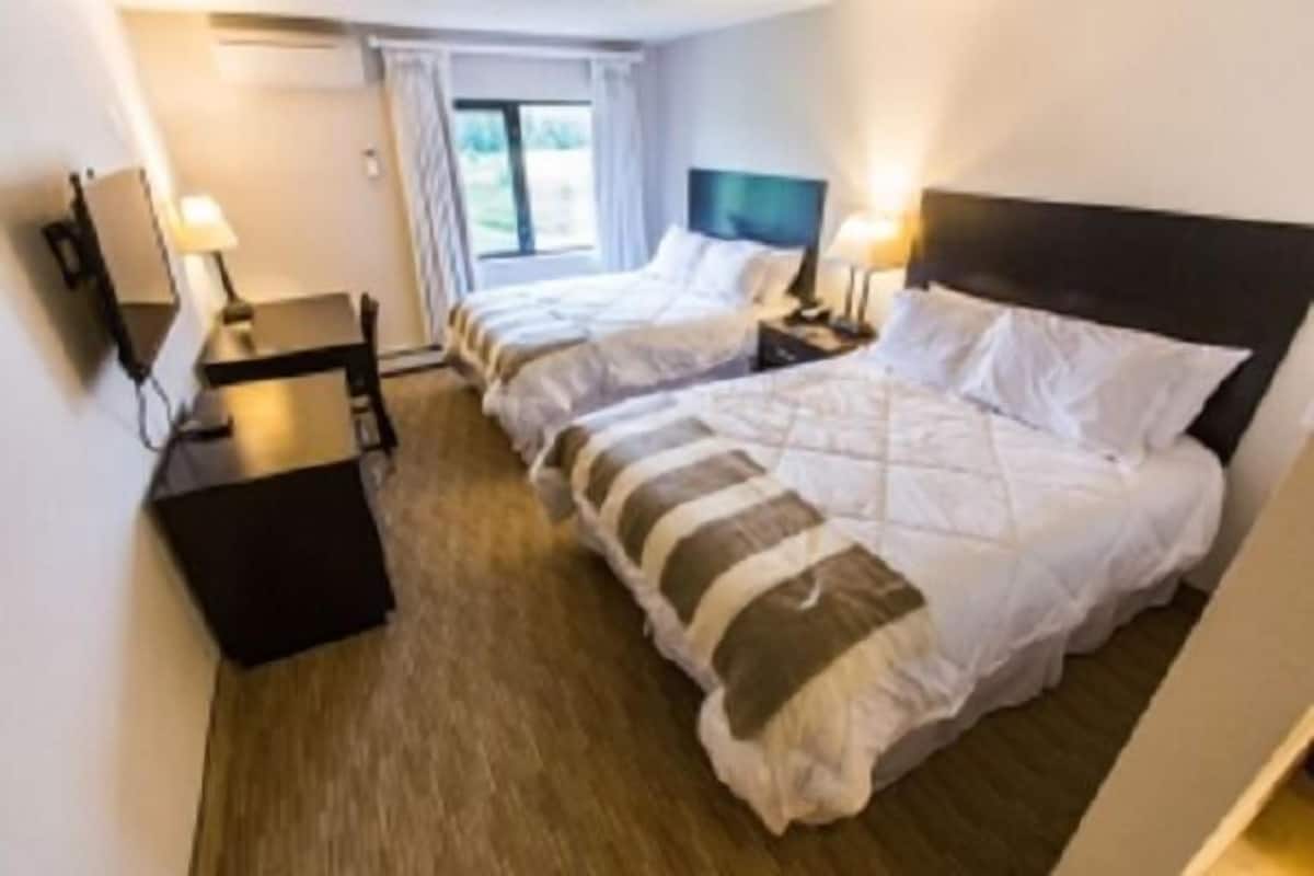 Ropa de cama de alta calidad y escritorio