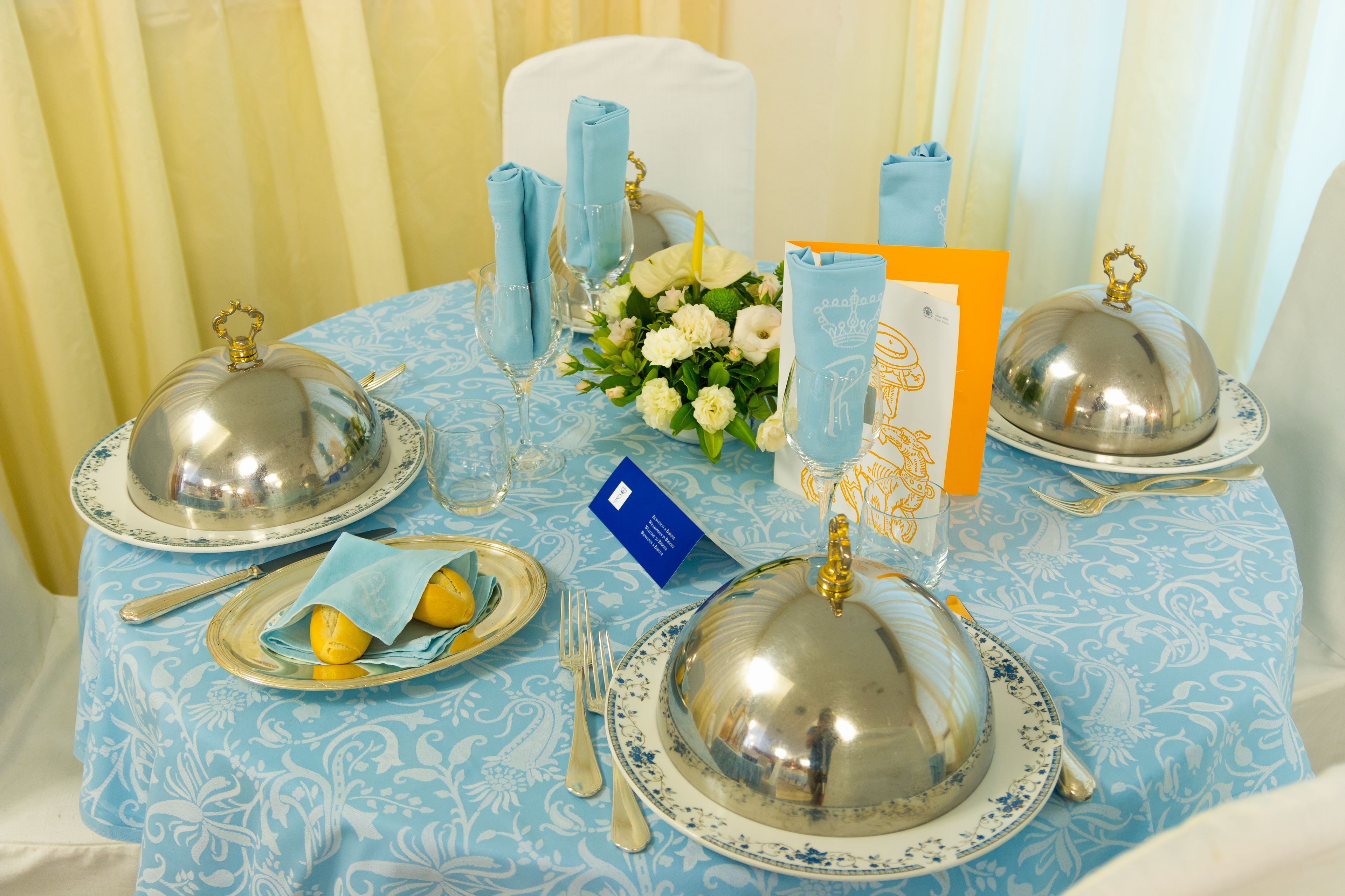 room service – dining