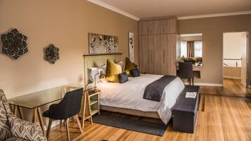 King Large Room, Balcony | Premium bedding, free WiFi