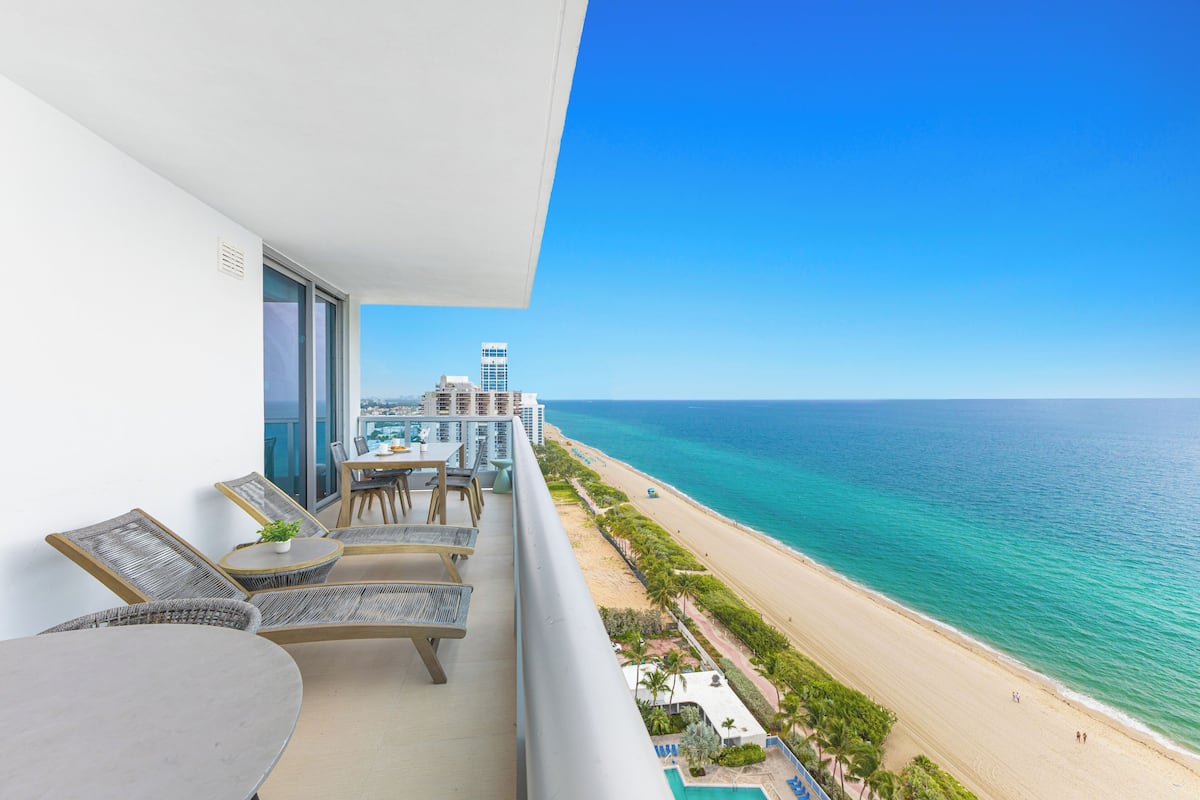 Executive Apartment, 1 Bedroom, Balcony, Oceanfront | Balcony