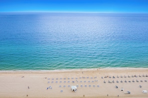 Executive Apartment, 1 Bedroom, Balcony, Oceanfront | Beach/ocean view