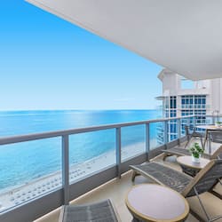 Apartamento luxo, 1 quarto, vista para o oceano, no canto | Vista para praia/oceano