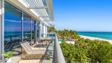 Superior Apartment, 1 Bedroom, Balcony, Oceanfront | Balcony