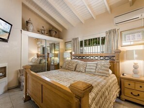 Vila Premium, 5 quartos, Piscina particular, Vista para o oceano | 1 quarto, roupas de cama premium, ferros/tábuas de passar roupa