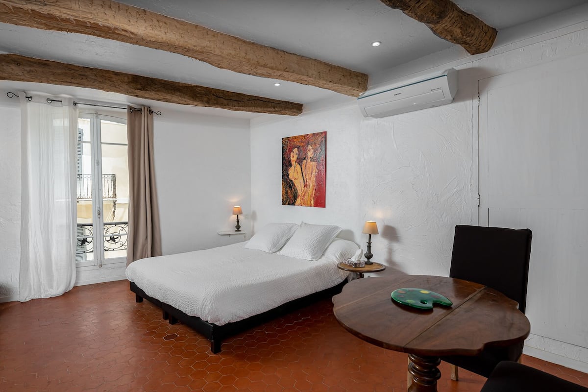 Premium Suite, City View