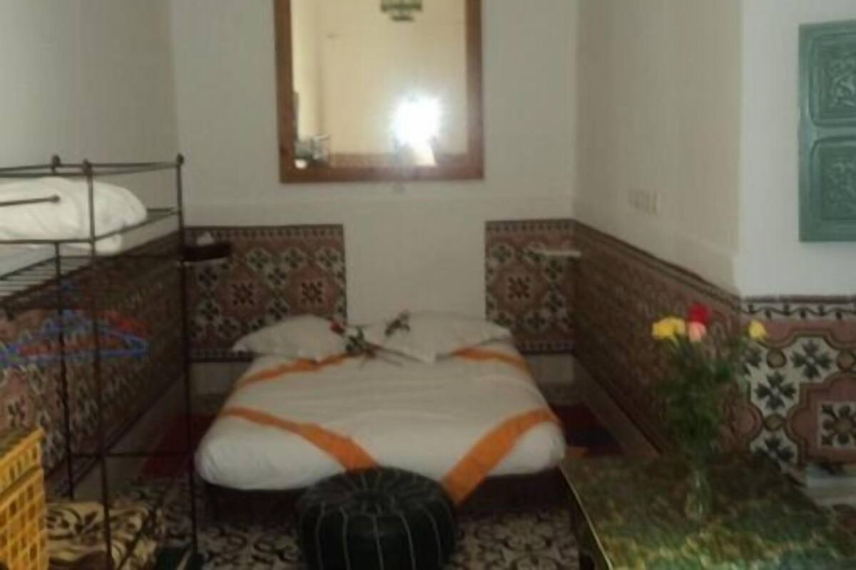 Dreibettzimmer (Angora) | Badezimmer | Dusche, Regendusche, kostenlose Toilettenartikel, Handtücher