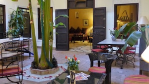 Unclassified image, 3 of 97, button - Riad Marhbabikoum (Marrakech)