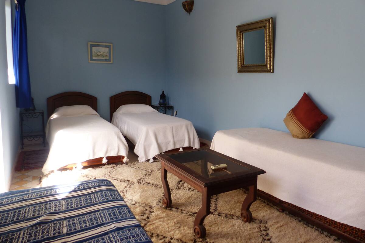 Wifi gratis y ropa de cama 