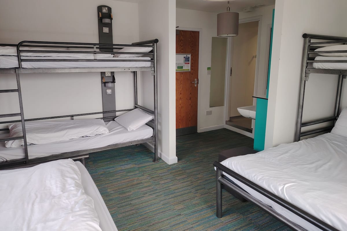 Bed sheets, wheelchair access