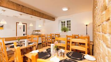 Breakfast and dinner served