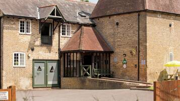 واجهة المنشأة