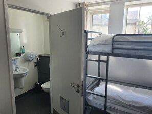 Room, Ensuite (4 Bed Private) | Bed sheets