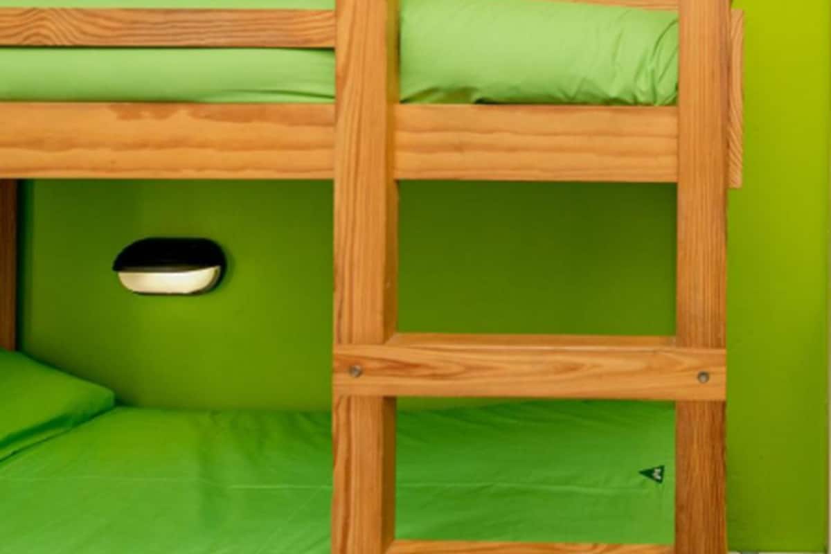 Room (2 Bed Private) | Bed sheets, wheelchair access