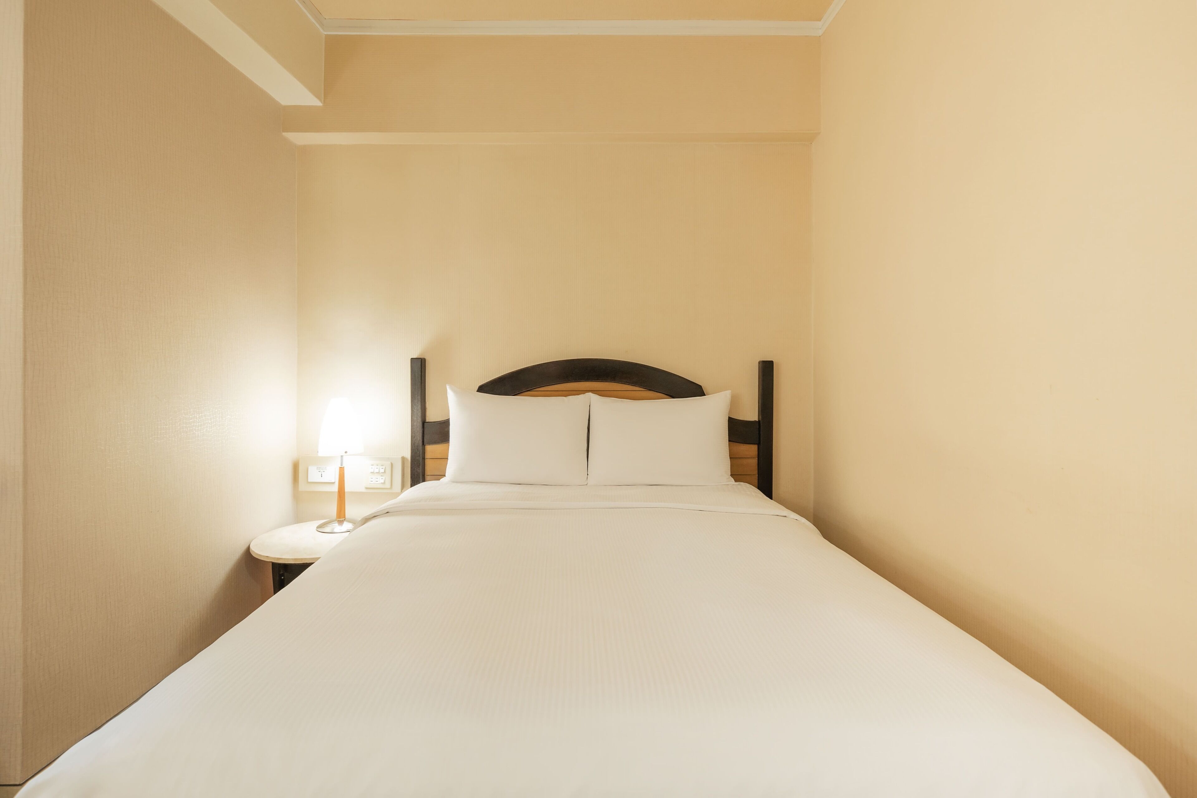 business double room | desk, soundproofing, iron/ironing board, free wired internet