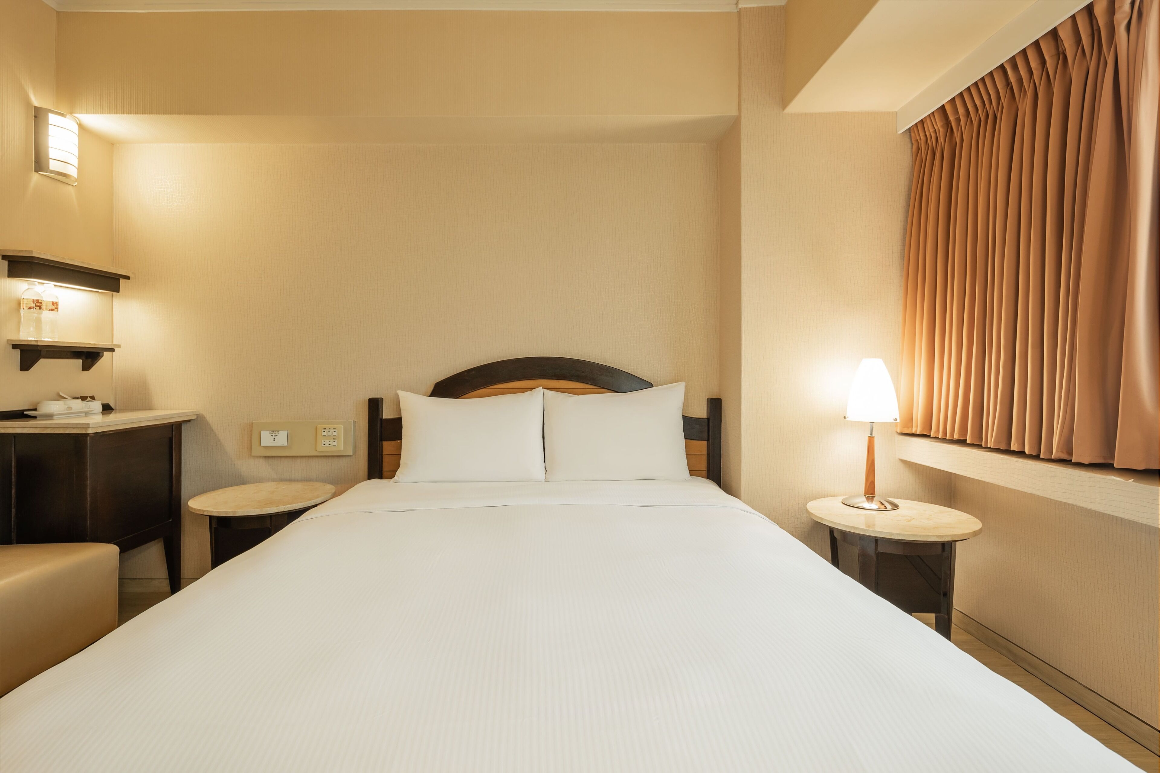 superior double room | desk, soundproofing, iron/ironing board, free wired internet