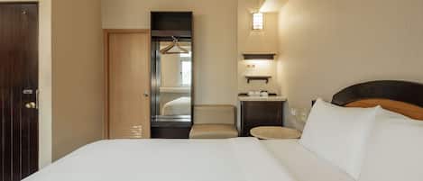 Doppia Superior | Area soggiorno | TV LED 32 pollici con canali via cavo, TV