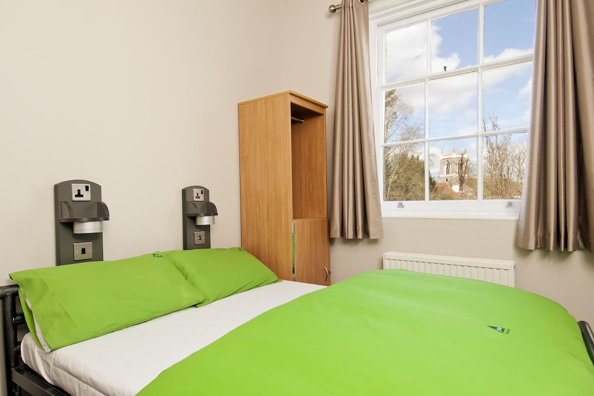 Tweepersoonskamer, en-suite badkamer | Beddengoed, rolstoeltoegankelijk
