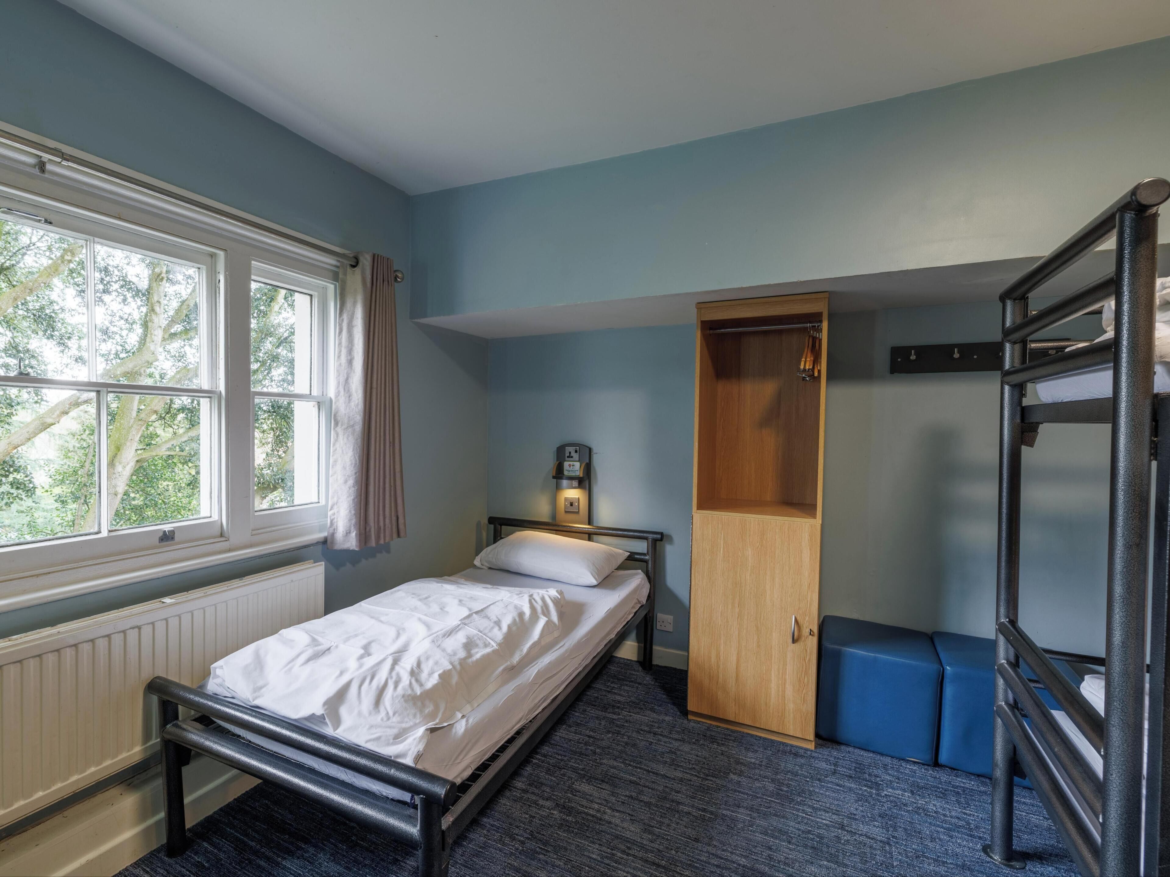 Bed sheets, wheelchair access