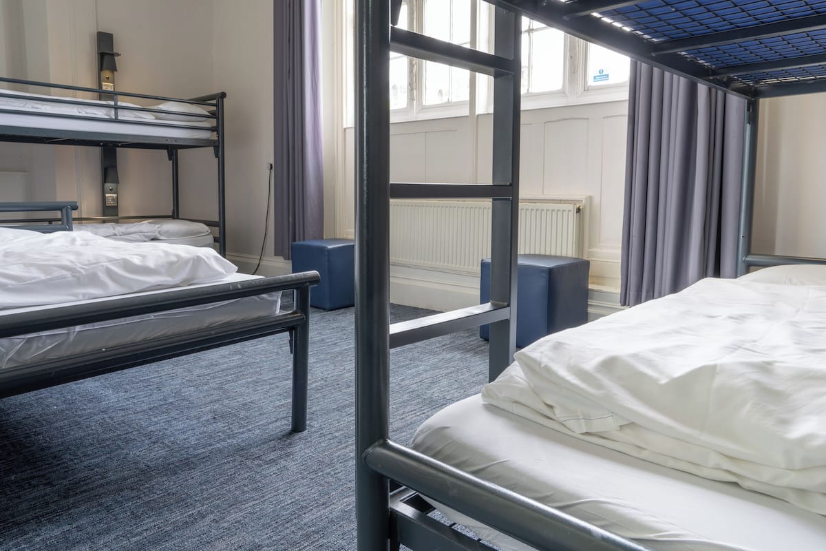 Room (5 Bed Double Private Ensuite) | Bed sheets