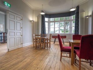 تناول الطعام