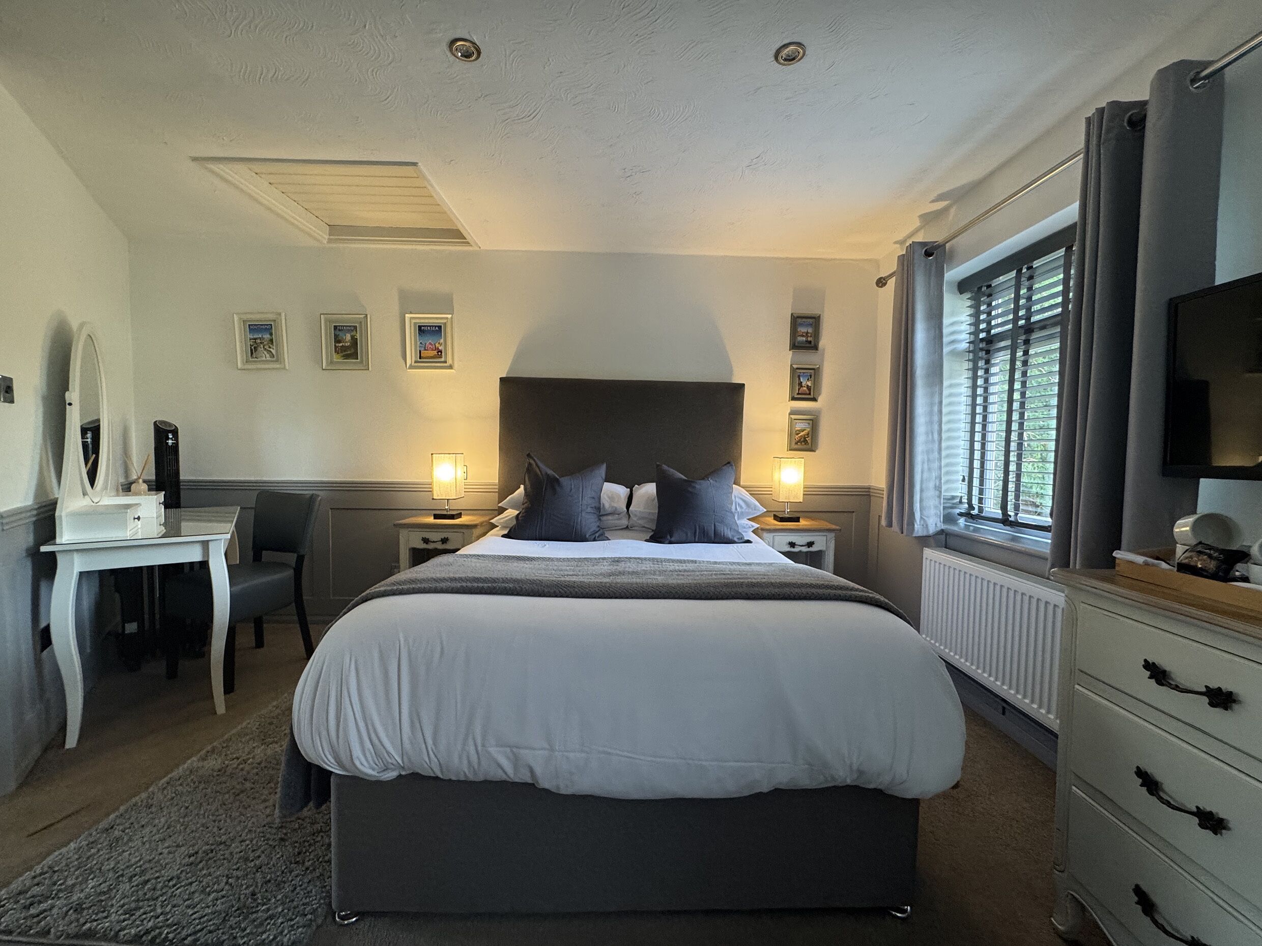 Superior Double Room, Ensuite, Garden View