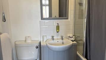 Double Room, Ensuite | Bilik Mandi